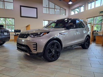 New 2025 Land Rover Discovery Dynamic SE