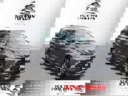 Used 2022 Toyota Sienna LE