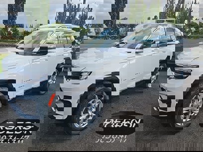 New 2025 Jeep Grand Cherokee Laredo X w/ Luxury Tech Group I