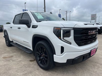 Used 2024 GMC Sierra 1500 Pro w/ Graphite Edition