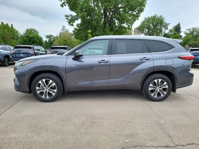 Used 2023 Toyota Highlander XLE