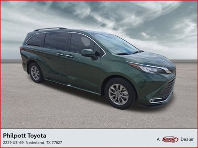 Used 2022 Toyota Sienna XLE