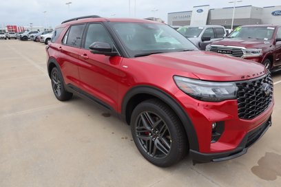 New 2025 Ford Explorer ST-Line w/ Premium Package