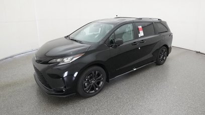 New 2025 Toyota Sienna XSE