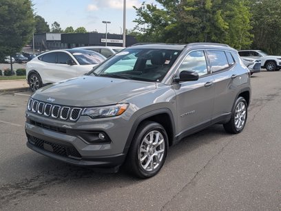 Used 2024 Jeep Compass Latitude w/ Sun and Sound Group