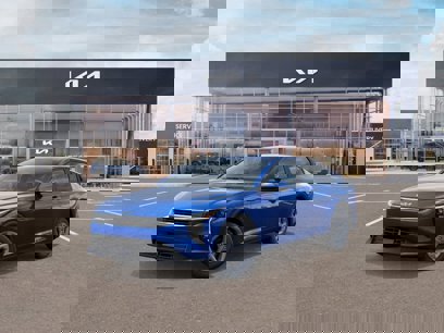 New 2025 Kia K4 LXS