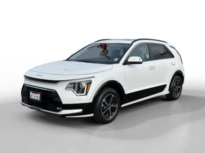 Used 2023 Kia Niro SX
