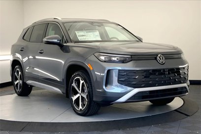 New 2025 Volkswagen Tiguan SE