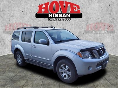 Used 2010 Nissan Pathfinder SE w/ SE Premium Journey Pkg