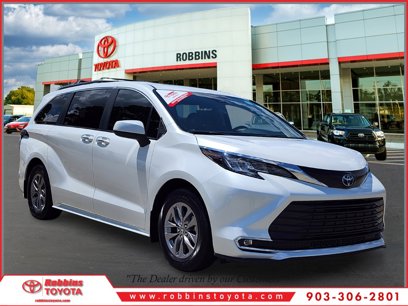 Used 2023 Toyota Sienna XLE