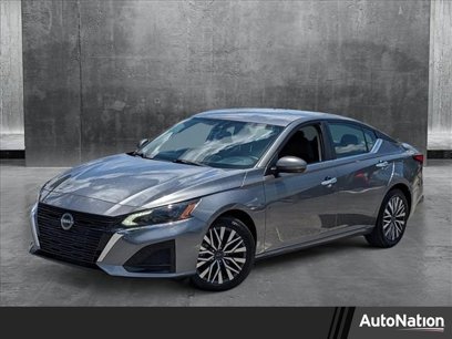 Used 2023 Nissan Altima 2.5 SV