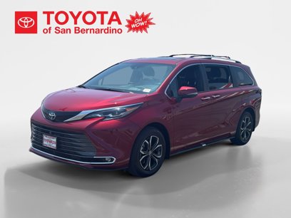 New 2025 Toyota Sienna Platinum