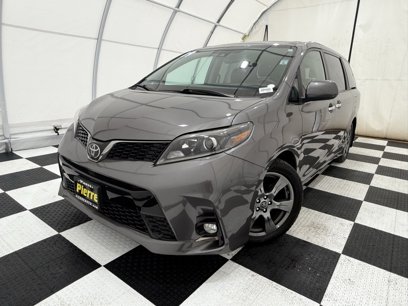 Used 2019 Toyota Sienna SE