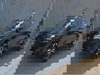 New 2025 Volvo XC60 B5 Plus w/ Climate Package