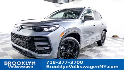 New 2025 Volkswagen Tiguan SE R-Line
