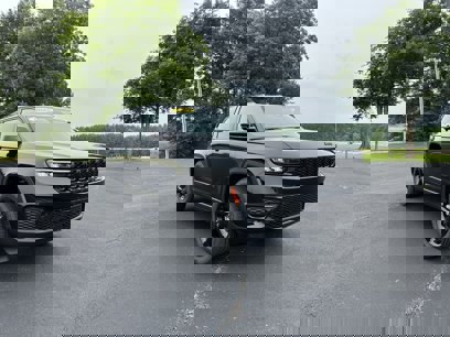 New 2025 Jeep Grand Cherokee Altitude