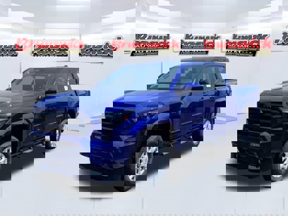 New 2025 Toyota Tacoma SR5