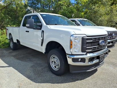 New 2025 Ford F250 XLT w/ FX4 Off-Road Package