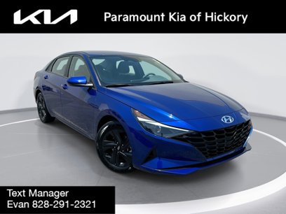 Used 2022 Hyundai Elantra SEL w/ Preferred Accessory Package