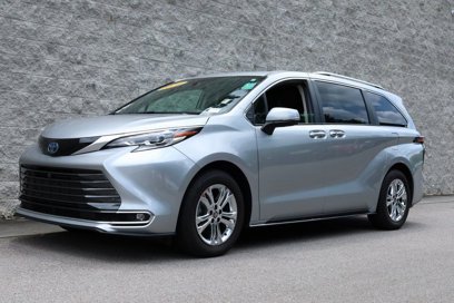 Used 2024 Toyota Sienna Platinum