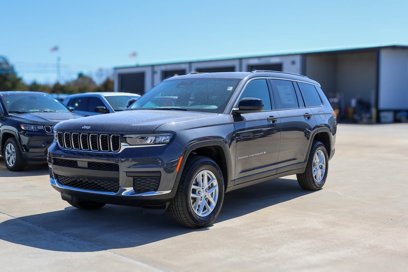 New 2025 Jeep Grand Cherokee L Laredo w/ Luxury Tech Group I