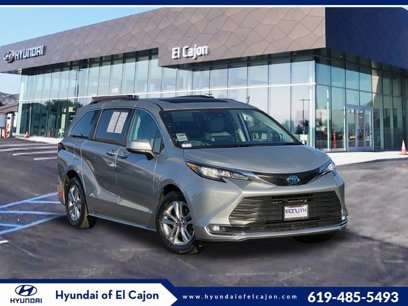 Used 2022 Toyota Sienna XLE