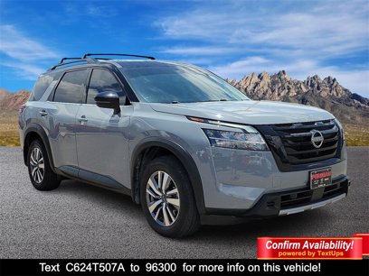 Used 2024 Nissan Pathfinder SL w/ Black Appearance Package