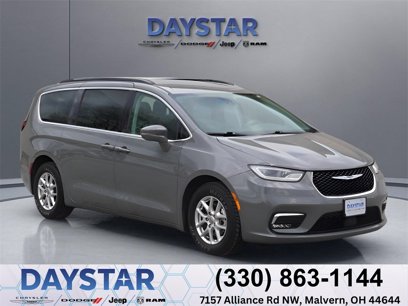 Used 2022 Chrysler Pacifica Touring-L