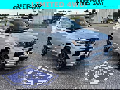 New 2025 Jeep Compass Limited w/ High Altitude Package