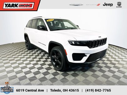 Used 2023 Jeep Grand Cherokee Altitude