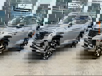New 2025 Volkswagen Atlas SEL Premium R-Line