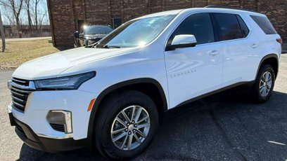 Used 2023 Chevrolet Traverse LT