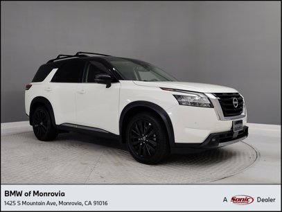 Used 2022 Nissan Pathfinder Platinum w/ Cargo Package