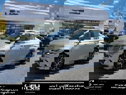New 2025 Lexus ES 350 w/ Premium Package
