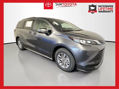 New 2025 Toyota Sienna LE