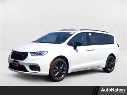 New 2026 Chrysler Pacifica Limited