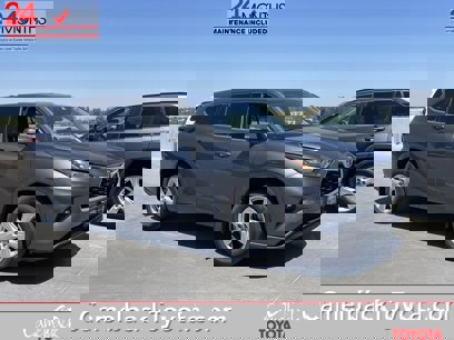 Used 2020 Toyota Highlander LE