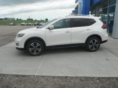 Used 2020 Nissan Rogue SV w/ Sun & Sound Touring Package