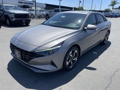 Used 2023 Hyundai Elantra SEL w/ Convenience Package