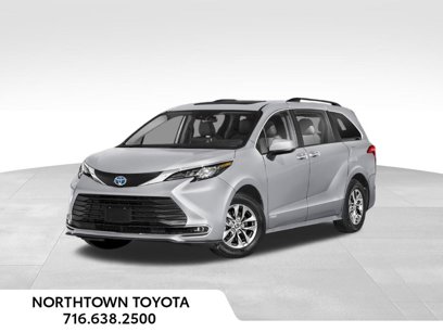 New 2025 Toyota Sienna XLE