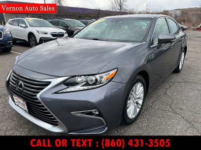 Used 2018 Lexus ES 350 w/ Accessory Package 2