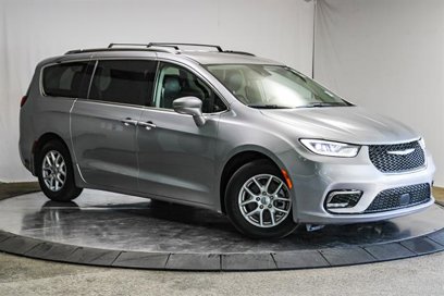 Used 2021 Chrysler Pacifica Touring-L