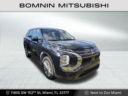 New 2025 Mitsubishi Outlander ES