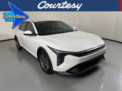 New 2025 Kia K4 LXS