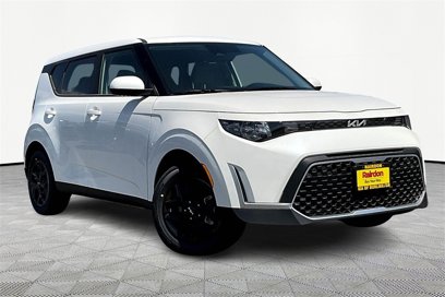 New 2025 Kia Soul LX w/ LX Technology Package