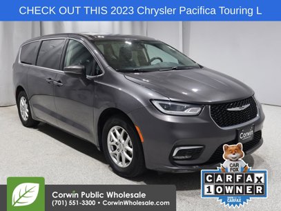 Used 2023 Chrysler Pacifica Touring-L