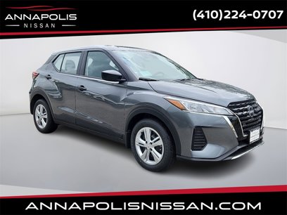 New 2025 Nissan Kicks Play S