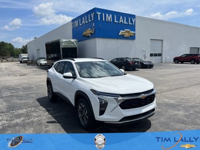 New 2025 Chevrolet Trax LT w/ LT Convenience Package