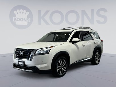 Used 2023 Nissan Pathfinder Platinum