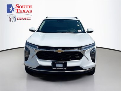 Certified 2025 Chevrolet Trax LT w/ Driver Confidence Package